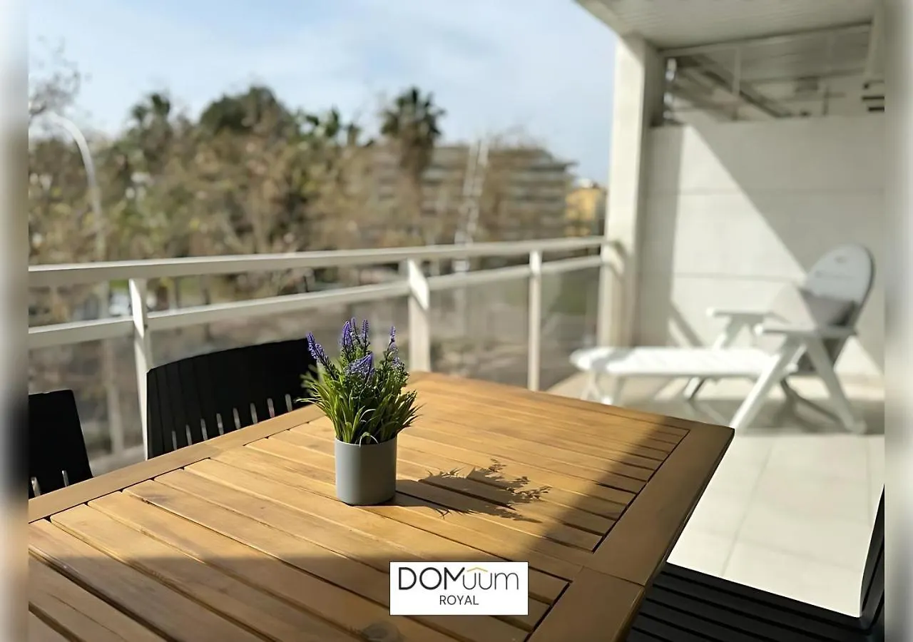 Domuum Holidays Салоу